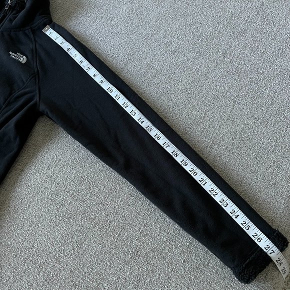 The North Face Women’s Black Faux Fur Lined Full Zip Jacket Size Medium HTF - Picture 15 of 16